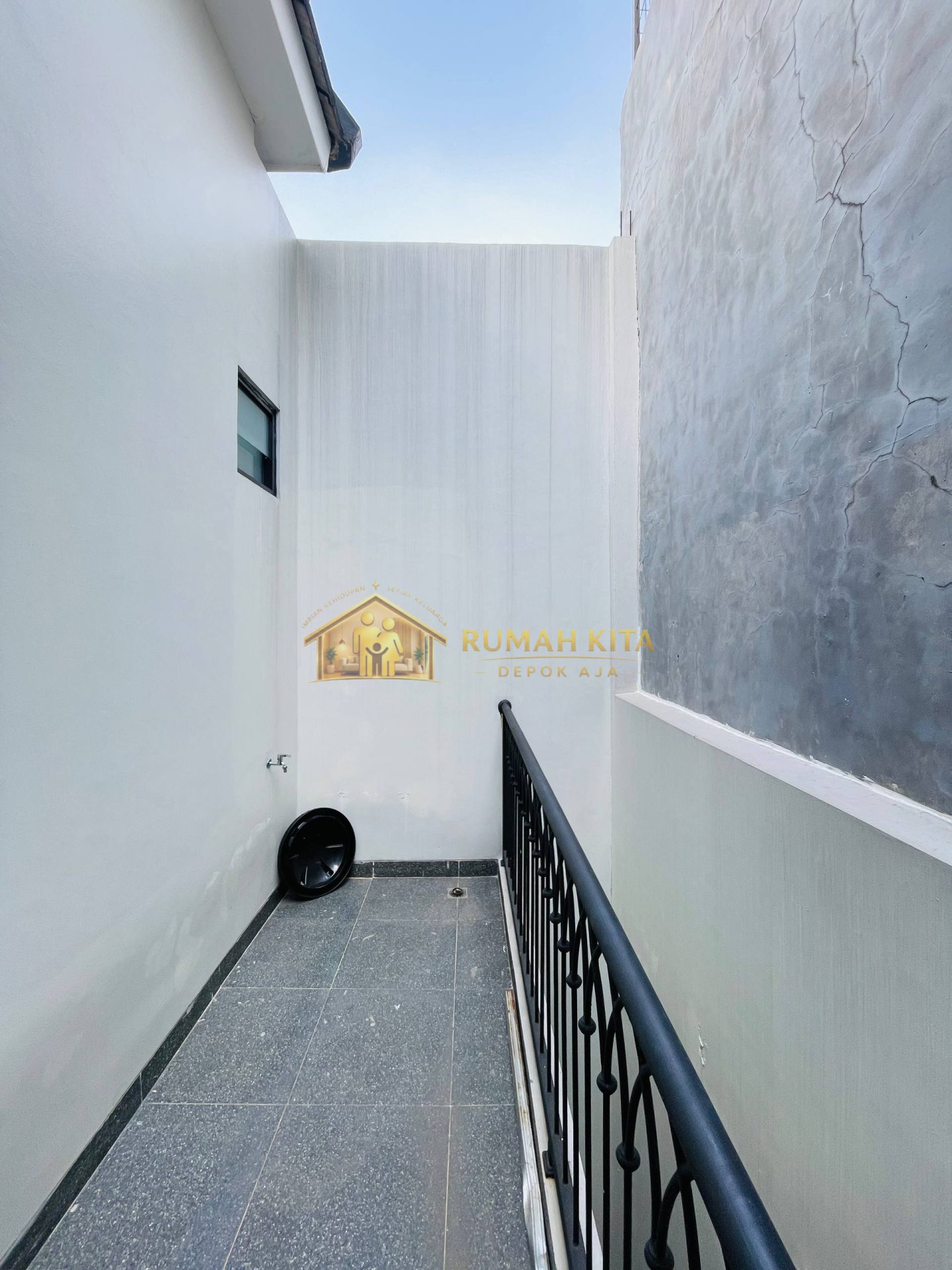 Area Laundry Rumah 2 Lantai Belakang RS Citra Medika di Kalimulya Depok