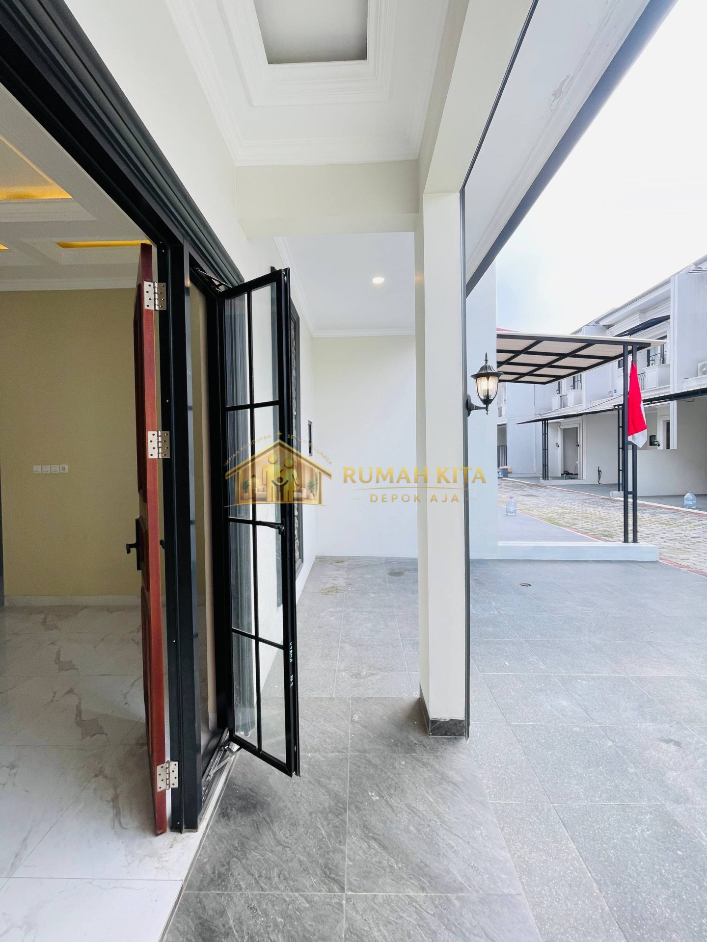 Teras Rumah 2 Lantai Belakang RS Citra Medika di Kalimulya Depok