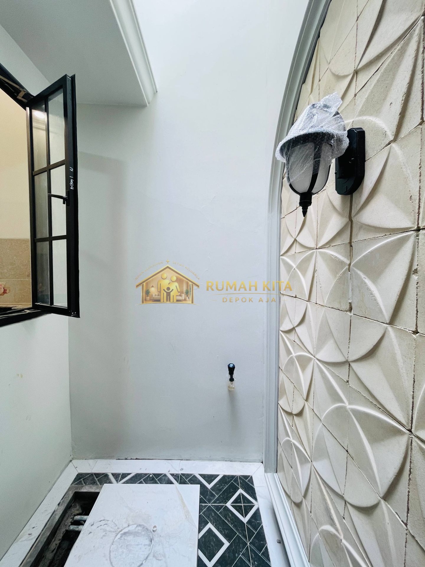 Aksesoris Rumah 2 Lantai Nempel Grand Depok City