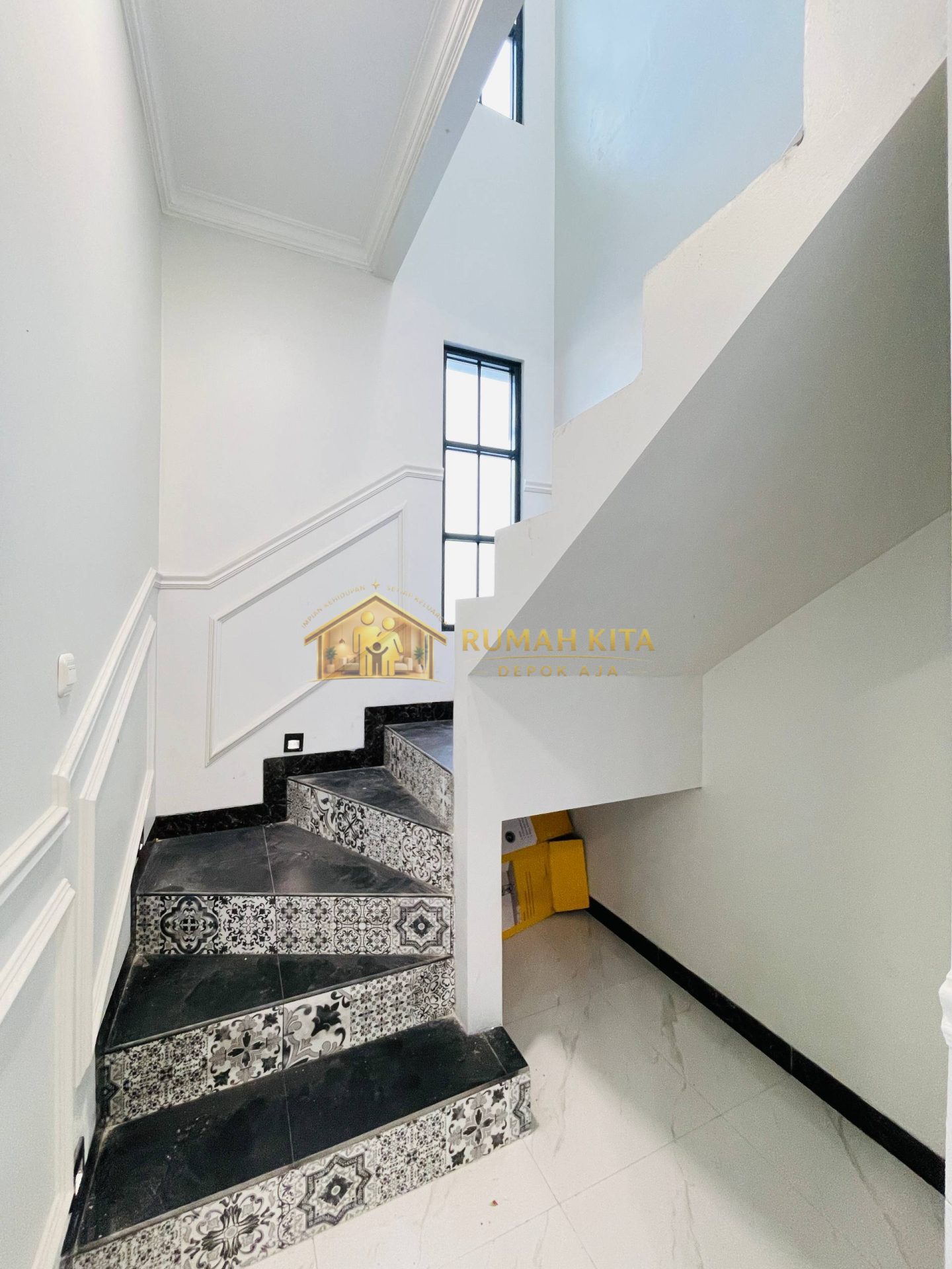 Tangga Rumah 2 Lantai Nempel Grand Depok City