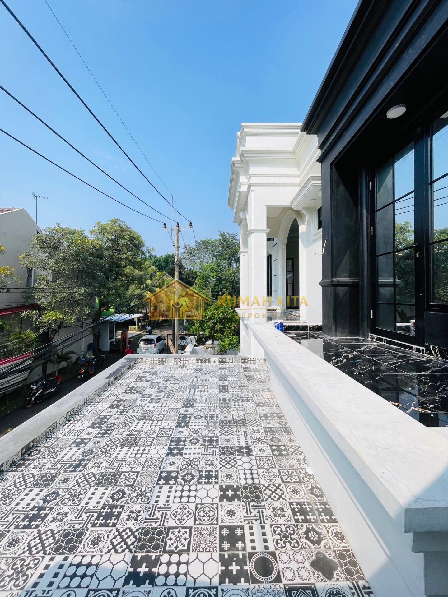 Rooftop Rumah Mewah 2 Lantai Dekat Stasiun Depok Lama