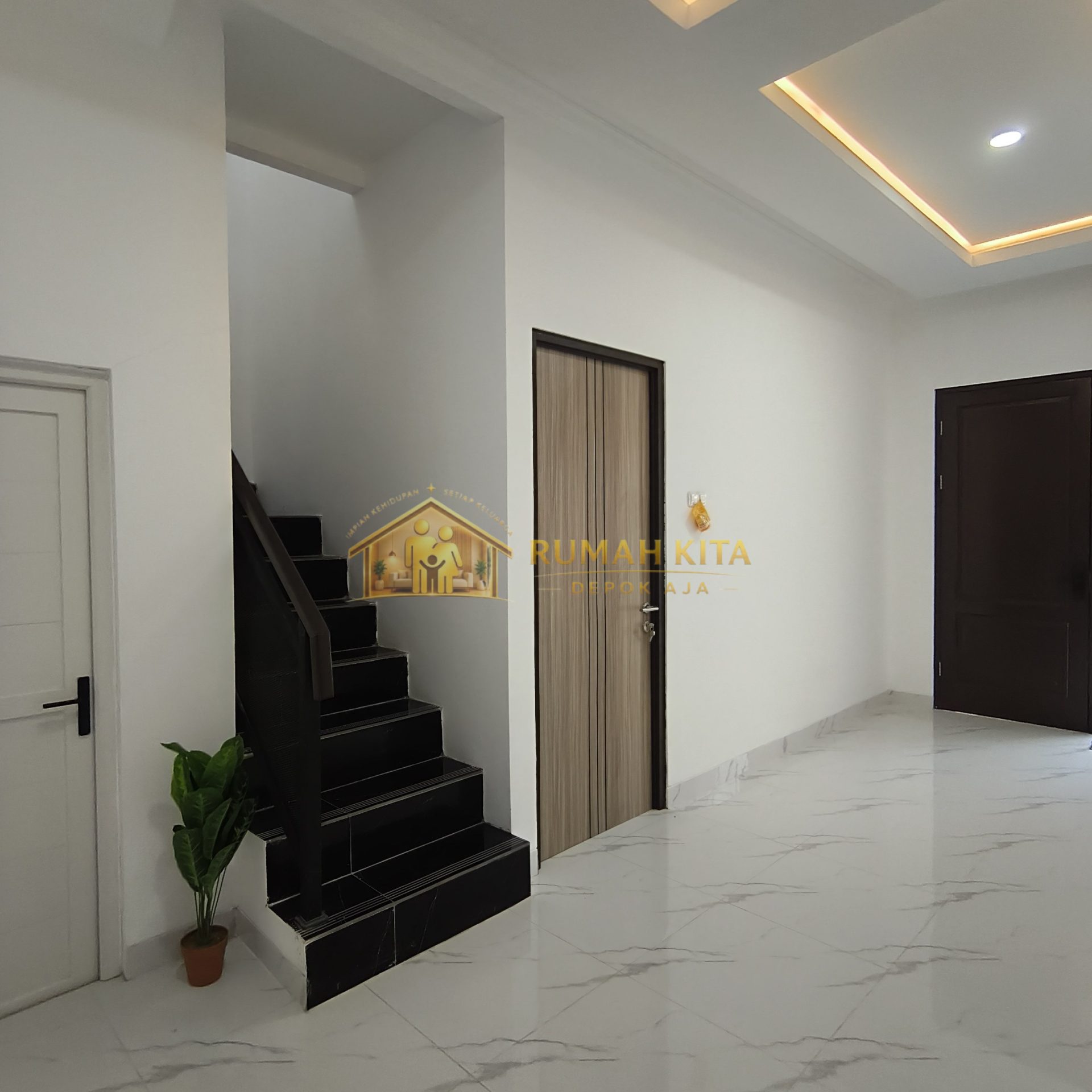 Tangga Rumah 2 Lantai di Sawangan Depok