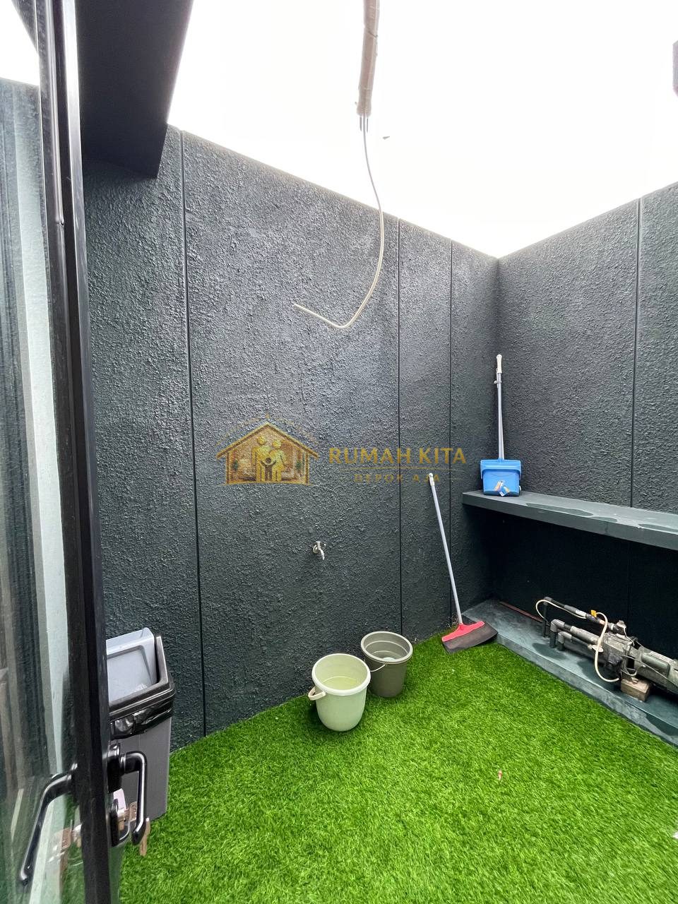 Area Laundry Rumah Furnish dekat Tol Sawangan dan Limo di Depok