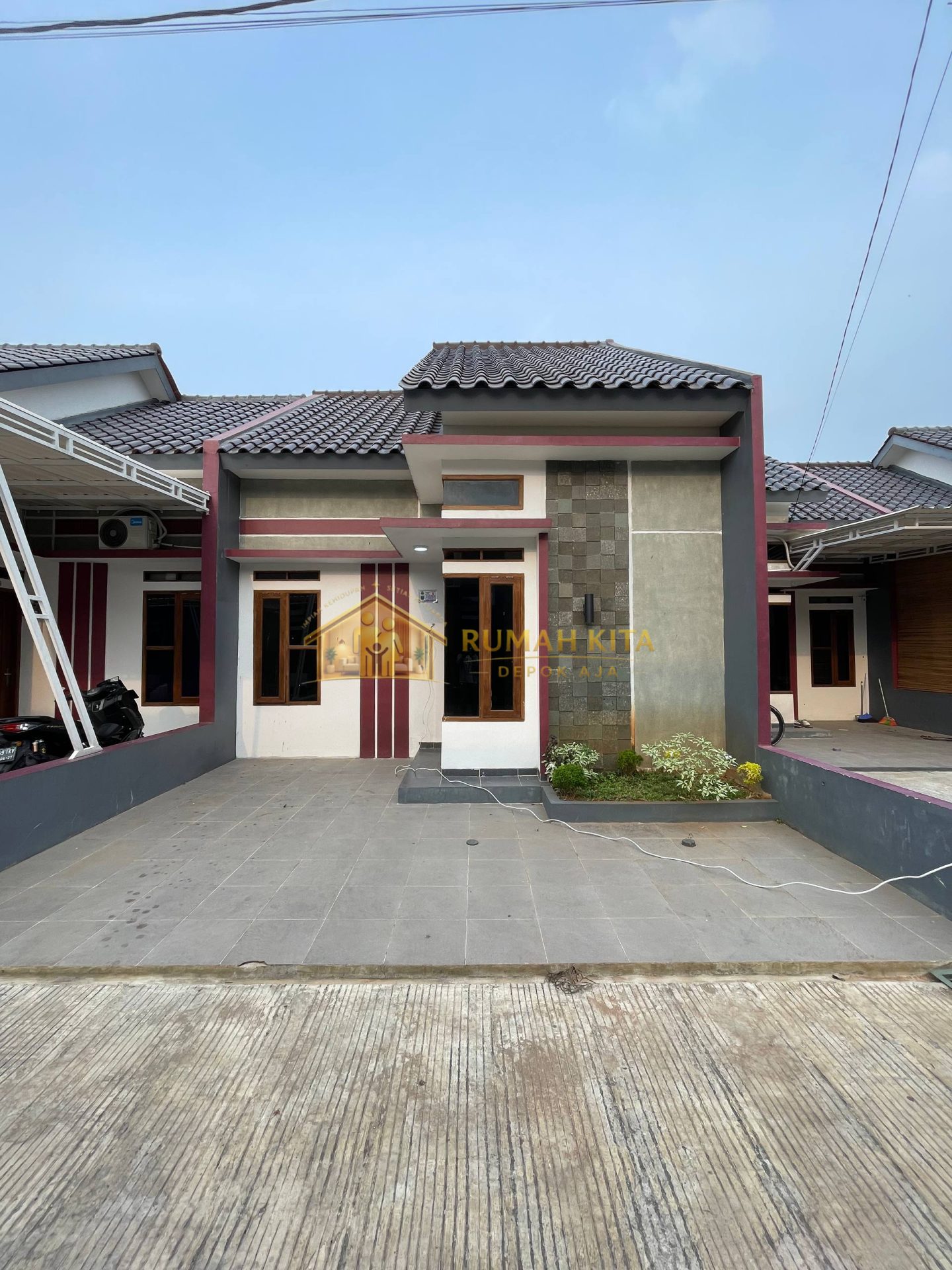 Fasad Rumah Minimalis Dekat Stasiun Citayam di Sawangan Depok