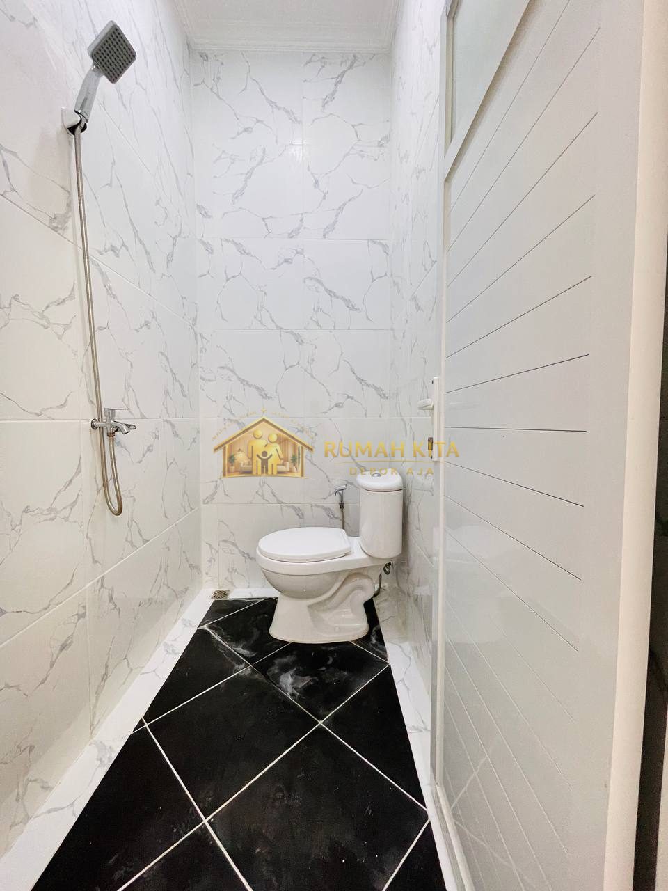 Kamar Mandi Rumah di Depok Dekat Kawasan GDC