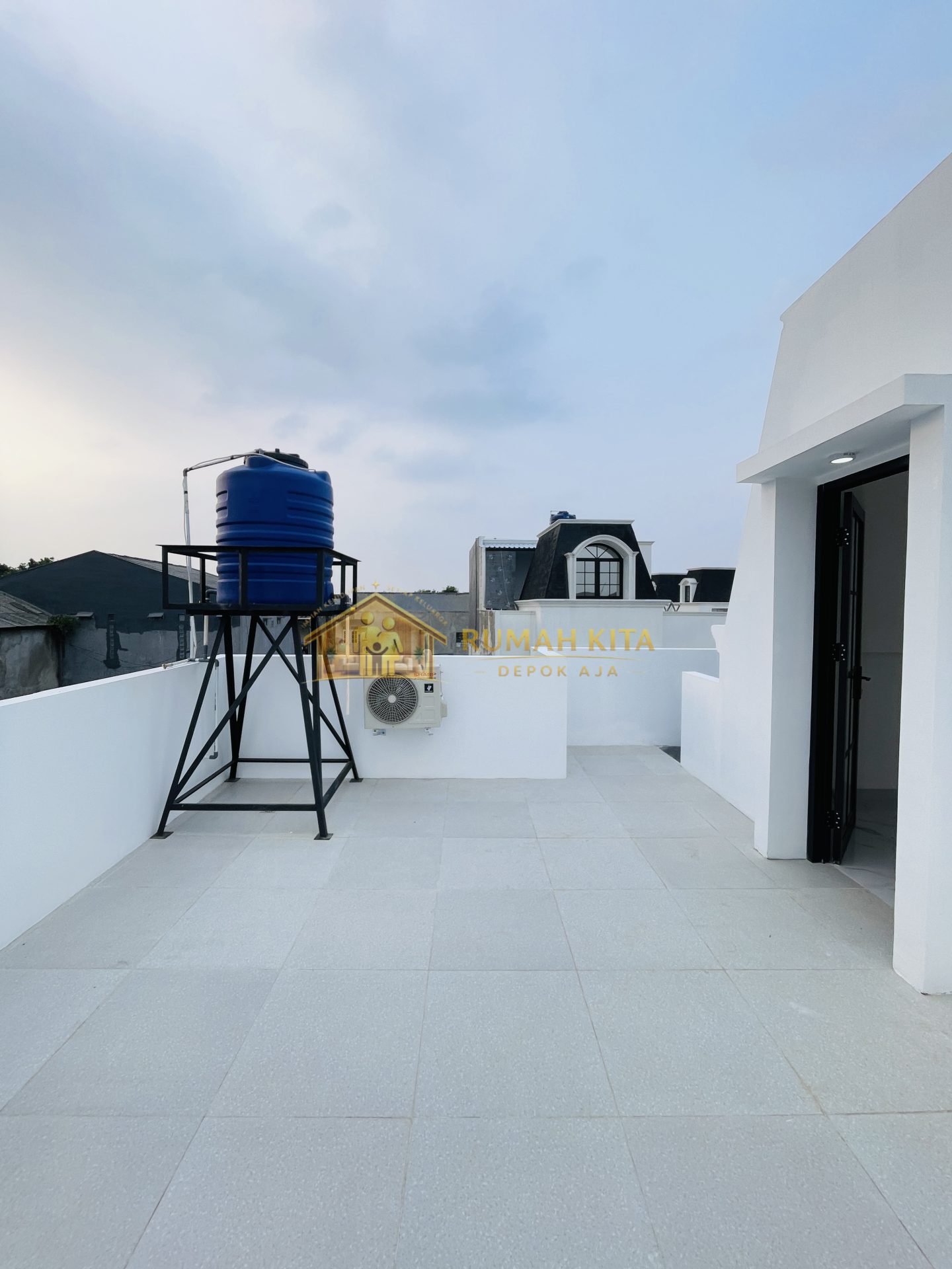 Rooftop Rumah Dekat RS Brimob dan Kampus E Gunadarma di Depok