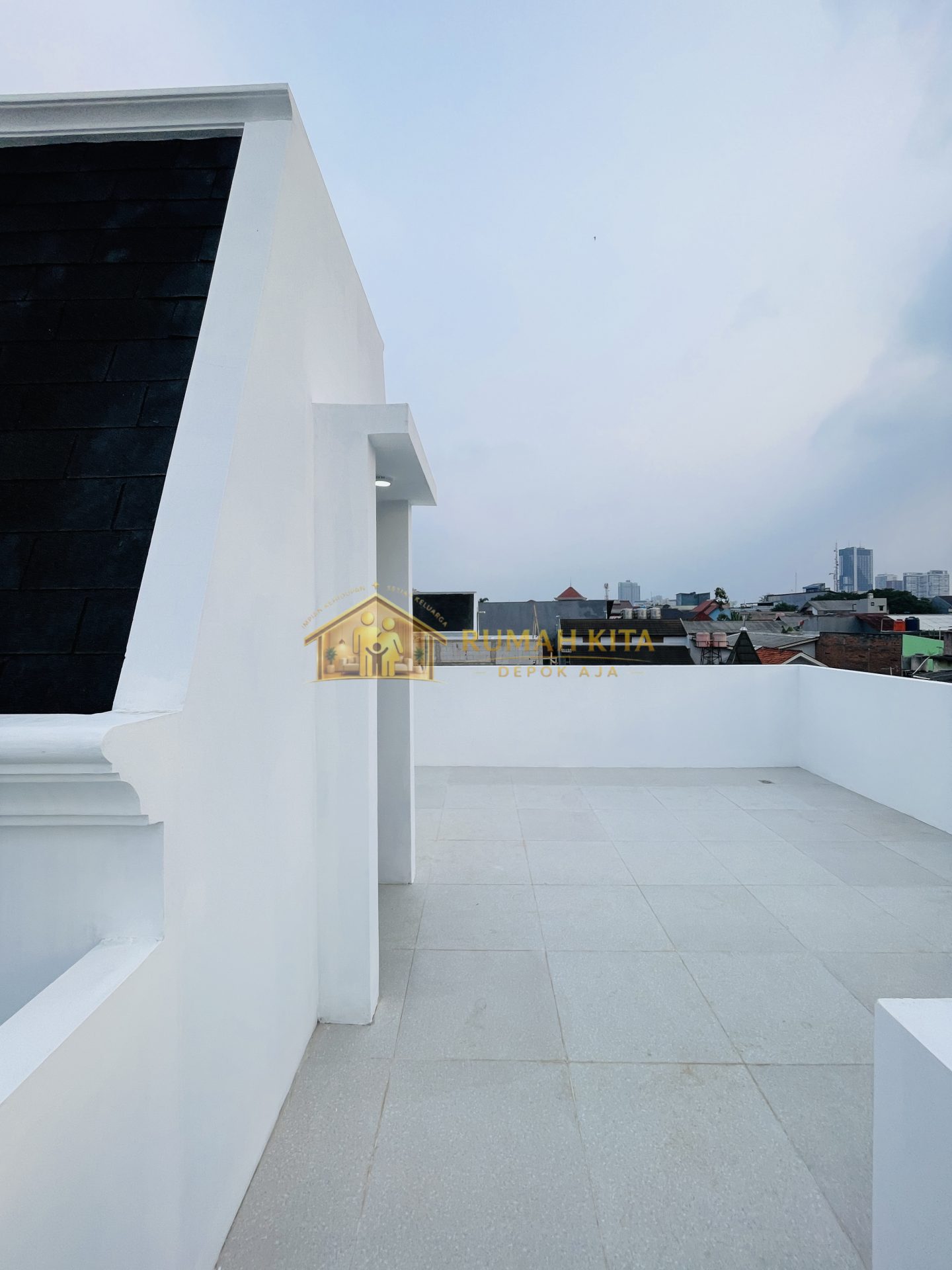 Rooftop Rumah Dekat RS Brimob dan Kampus E Gunadarma di Depok