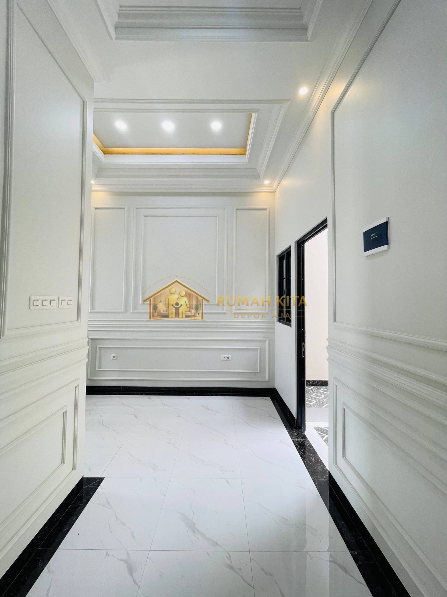 Ruang Keluarga Rumah 4 Kamar Tidur Dekat Stasiun Depok Lama & GDC