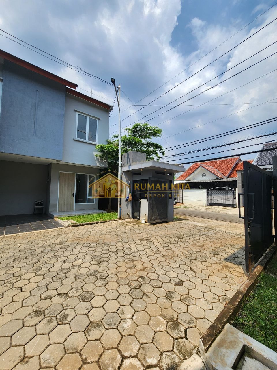 Akses Jalan Rumah 2 Lantai Dekat Pintu Tol Sawangan di Pancoran Mas Depok