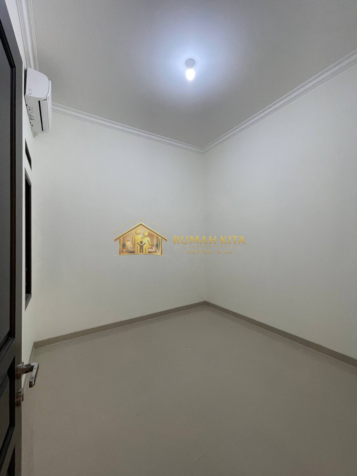Kamar Tidur Rumah Minimalis Dekat Pintu Tol Sawangan Depok