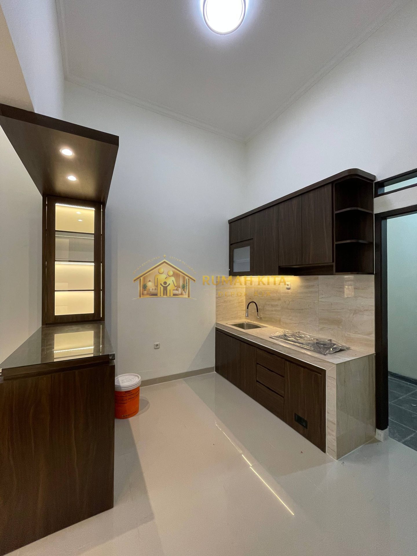 Dapur Rumah Minimalis Dekat Pintu Tol Sawangan Depok
