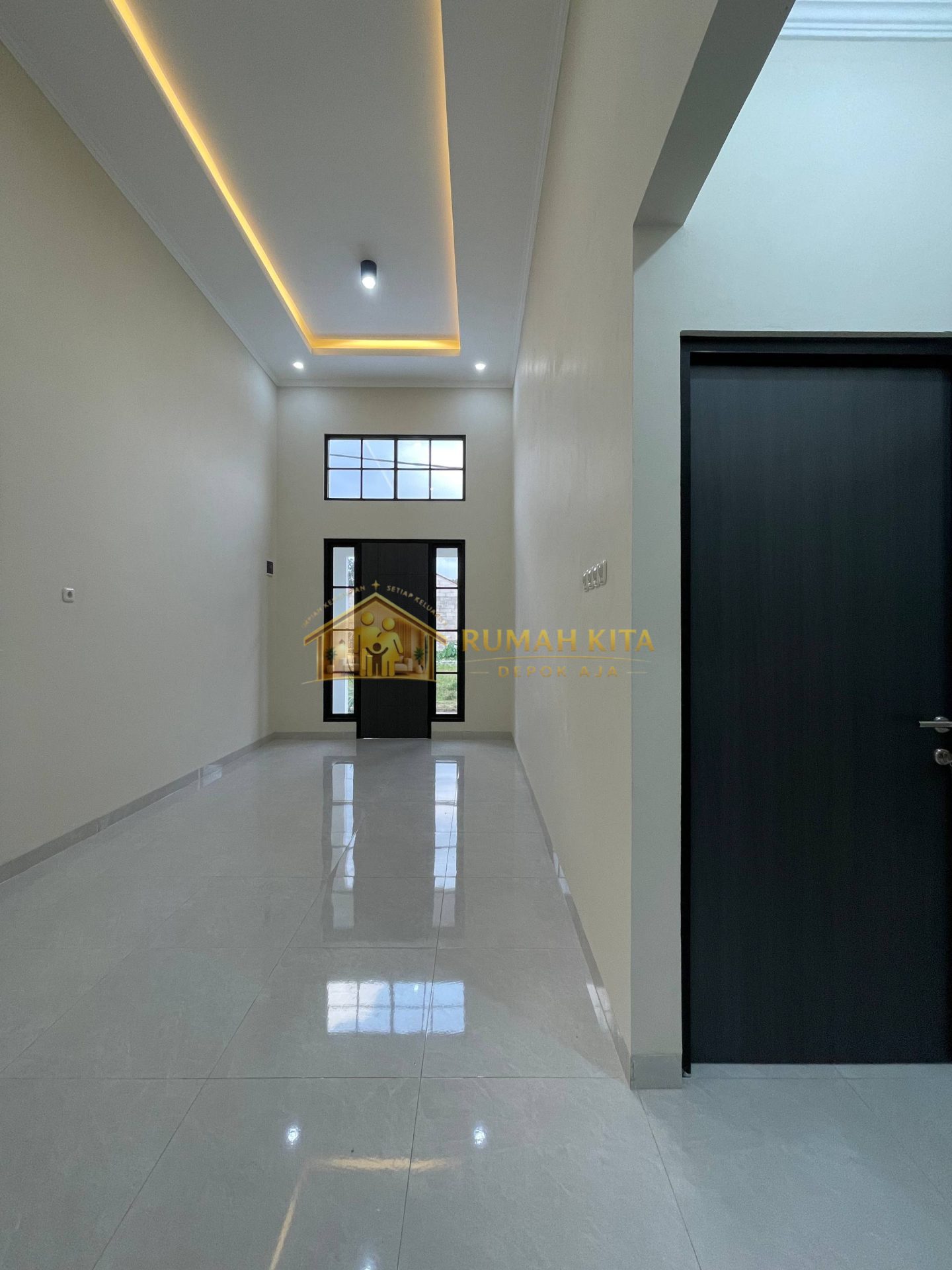 Ruang Makan Rumah Klasik Dekat Stasiun Citayam di Sawangan Depok