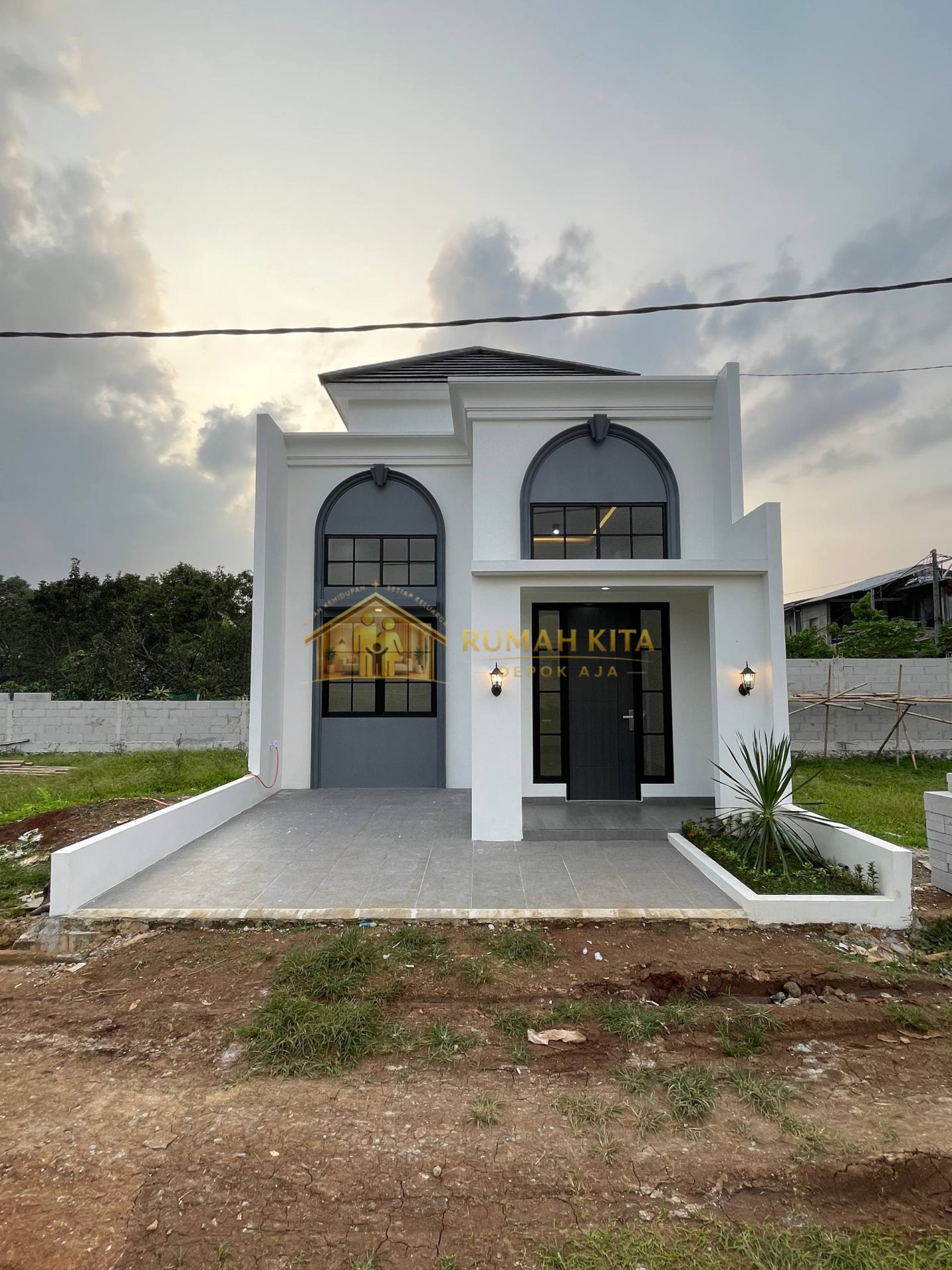 Fasad Rumah Klasik Dekat Stasiun Citayam di Sawangan Depok