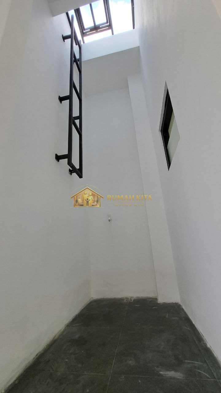 Area Laundry Rumah 2 Lantai Dekat Pintu Tol Kukusan Beji