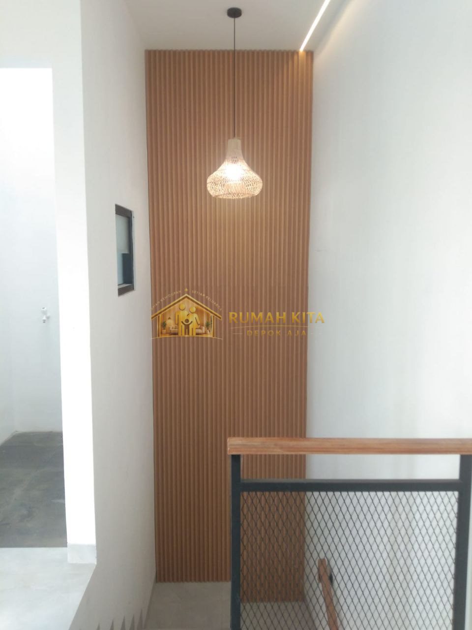Aksesoris Rumah 2 Lantai Dekat Pintu Tol Kukusan Beji