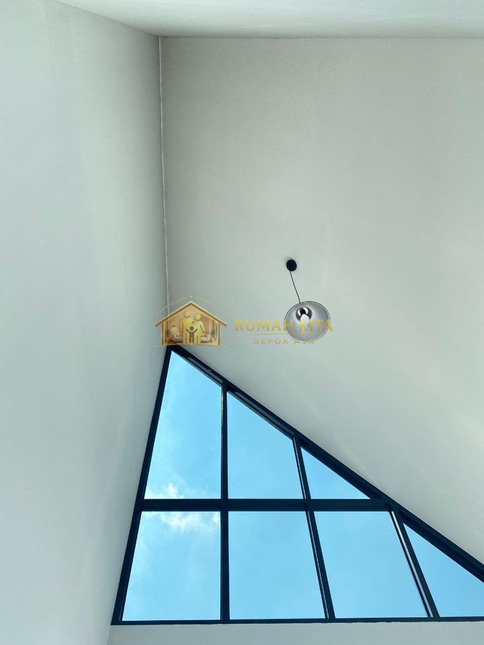 Aksesoris Rumah 2 Lantai Dekat Pintu Tol Kukusan Beji Depok