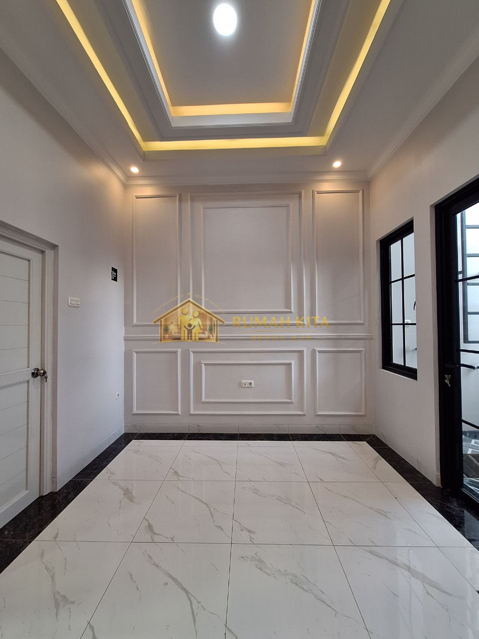 Ruang Keluarga Rumah Dekat Stasiun Depok Lama