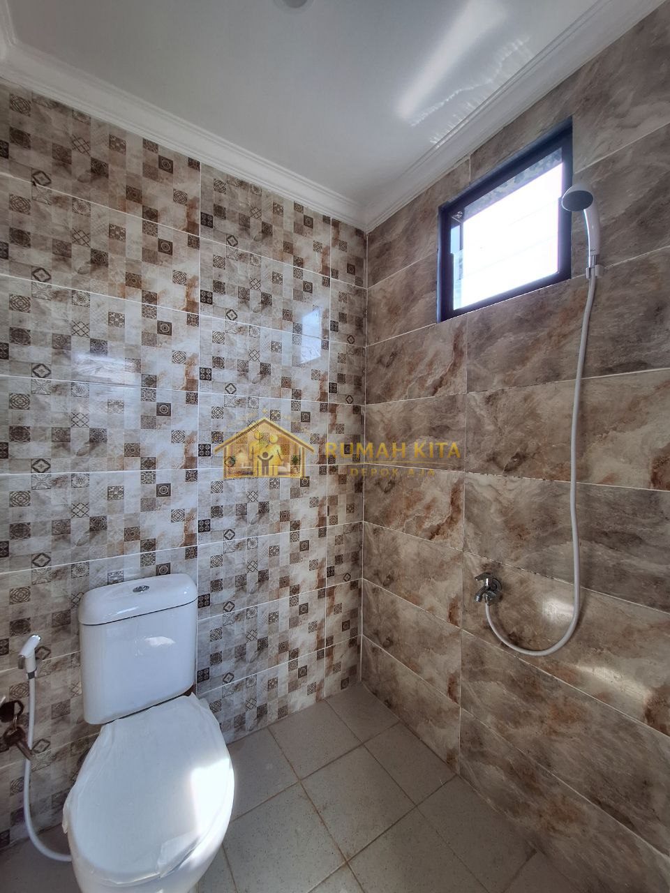 Kamar Mandi Rumah 2 Lantai di Cilodong Depok