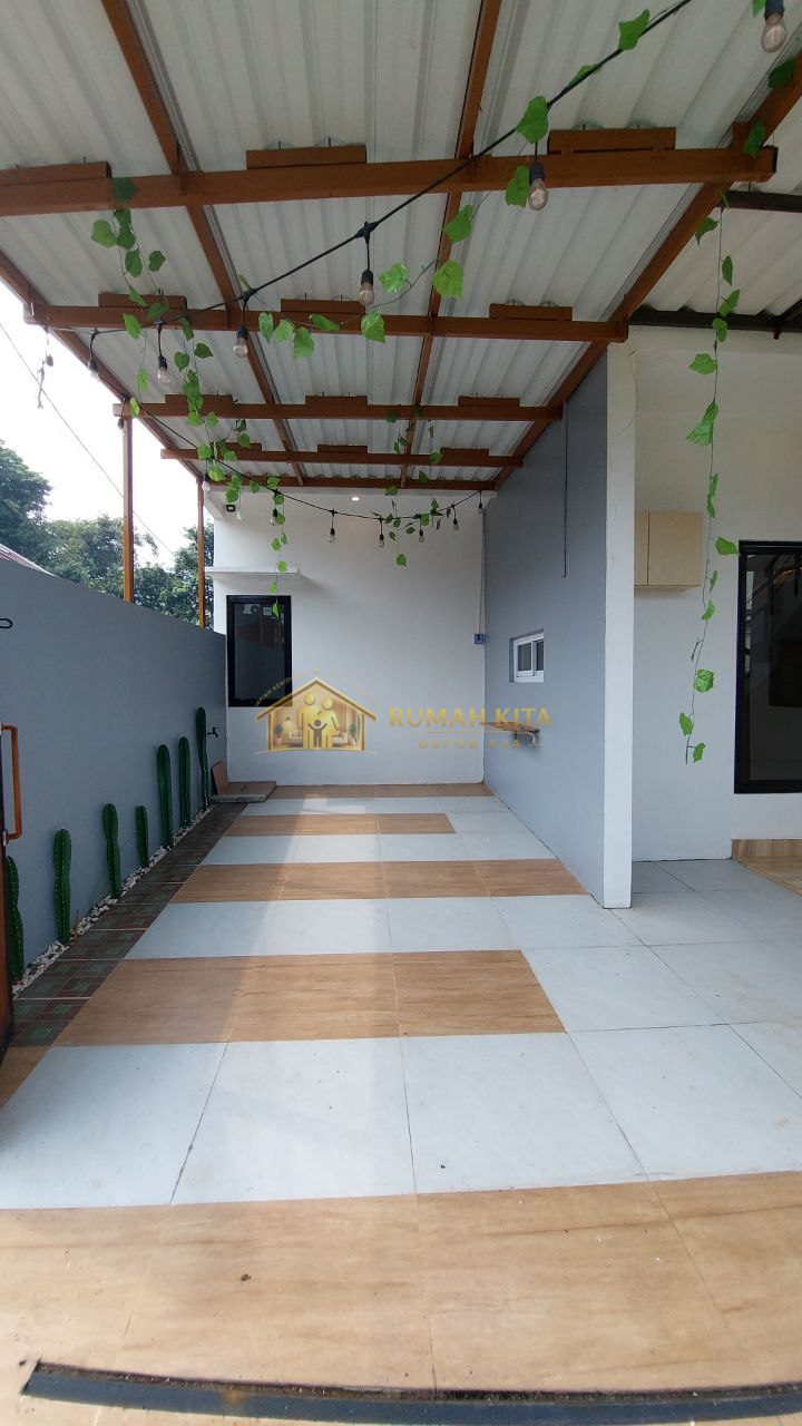 Carport Rumah Dekat Pintu Tol Limo Depok