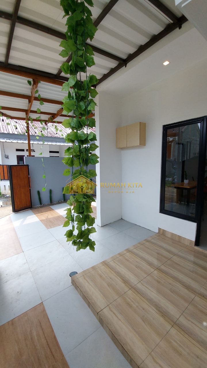 Carport Rumah Dekat Pintu Tol Limo Depok