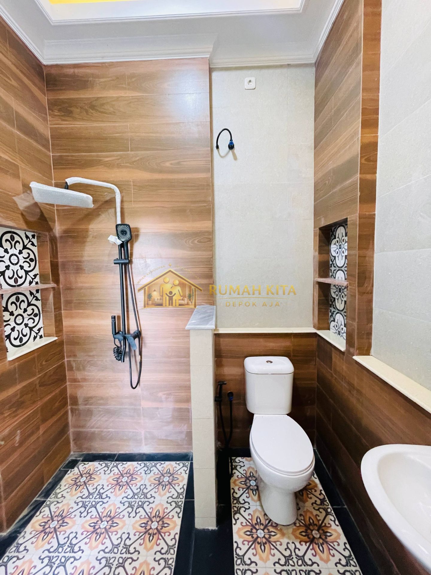Kamar Mandi Rumah 2 Lantai Mewah Luxury Siap Huni di Sukmajaya Depok