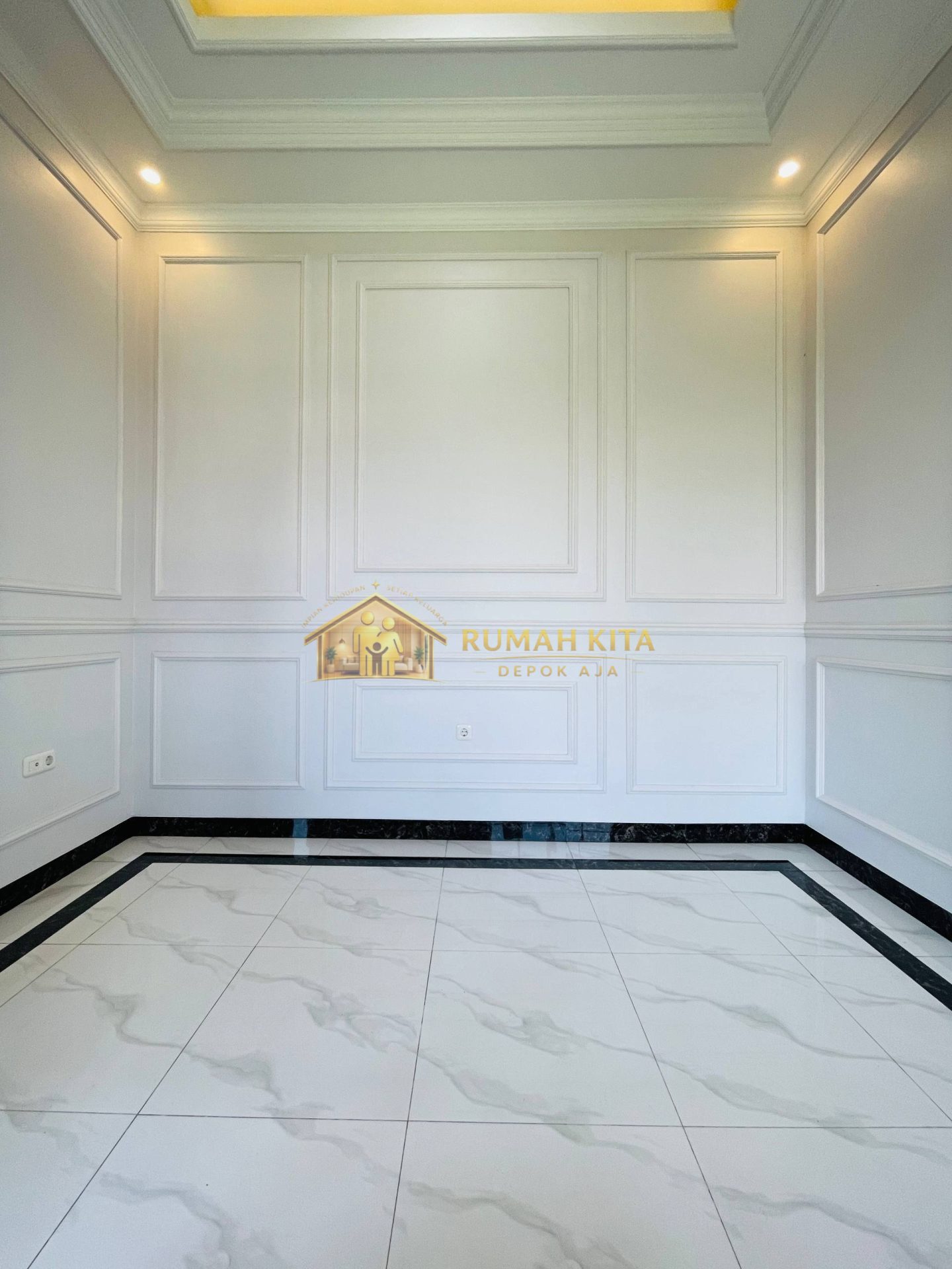Ruang Keluarga Rumah 2 Lantai Mewah Luxury Siap Huni di Sukmajaya Depok