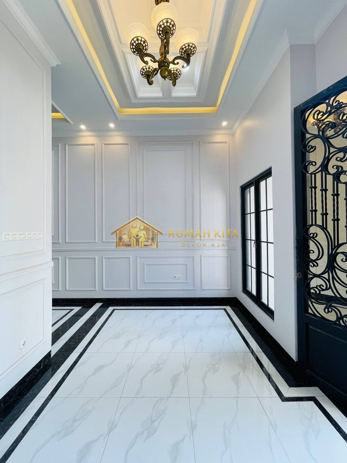 Ruang Tamu Rumah 2 Lantai Mewah Luxury Siap Huni di Sukmajaya Depok