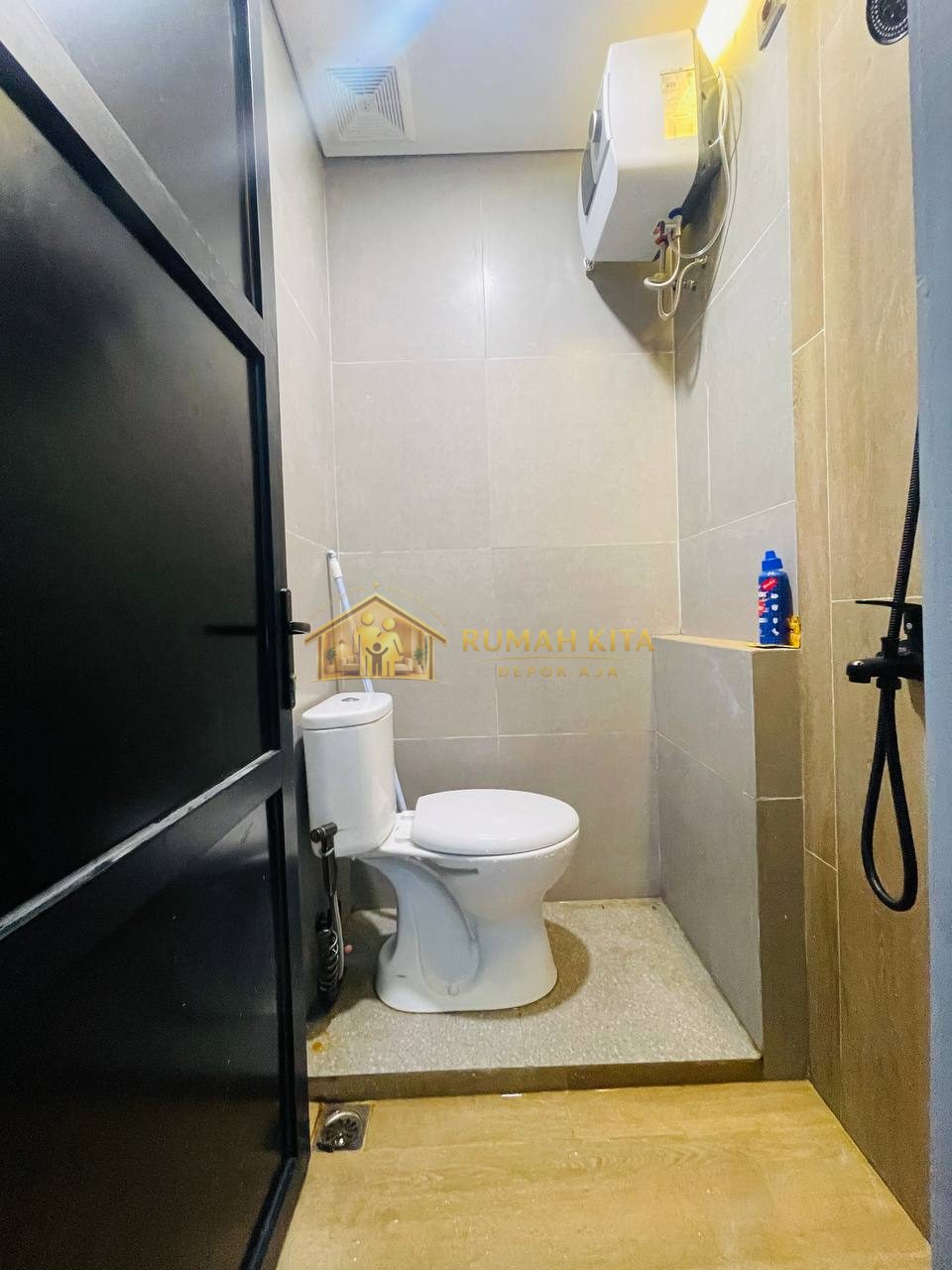 Kamar Mandi Rumah Furnish Dekat Pintu Tol Sawangan Depok