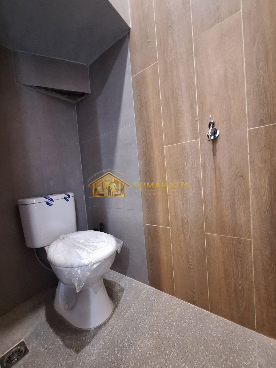 Kamar Mandi Rumah Furnish Dekat Pintu Tol Sawangan Depok