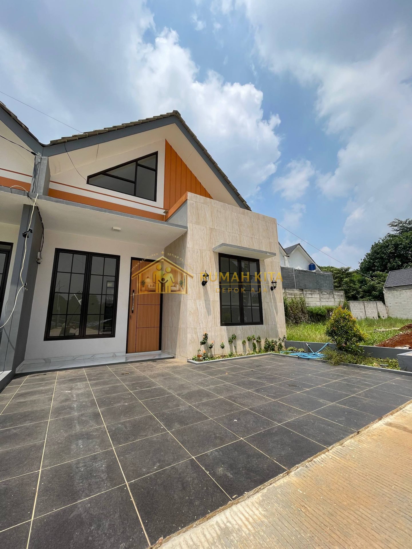 Fasad Rumah Murah Dekat Stasiun Citayam Depok