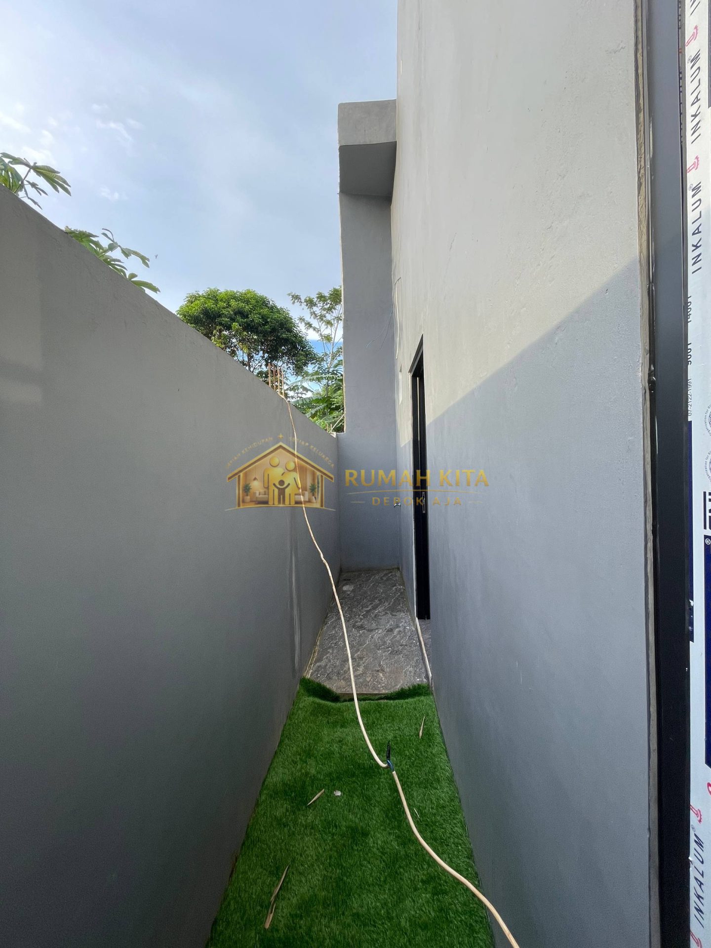 Taman Rumah 2 Lantai Dekat Stasiun Citayam di Sawangan Depok