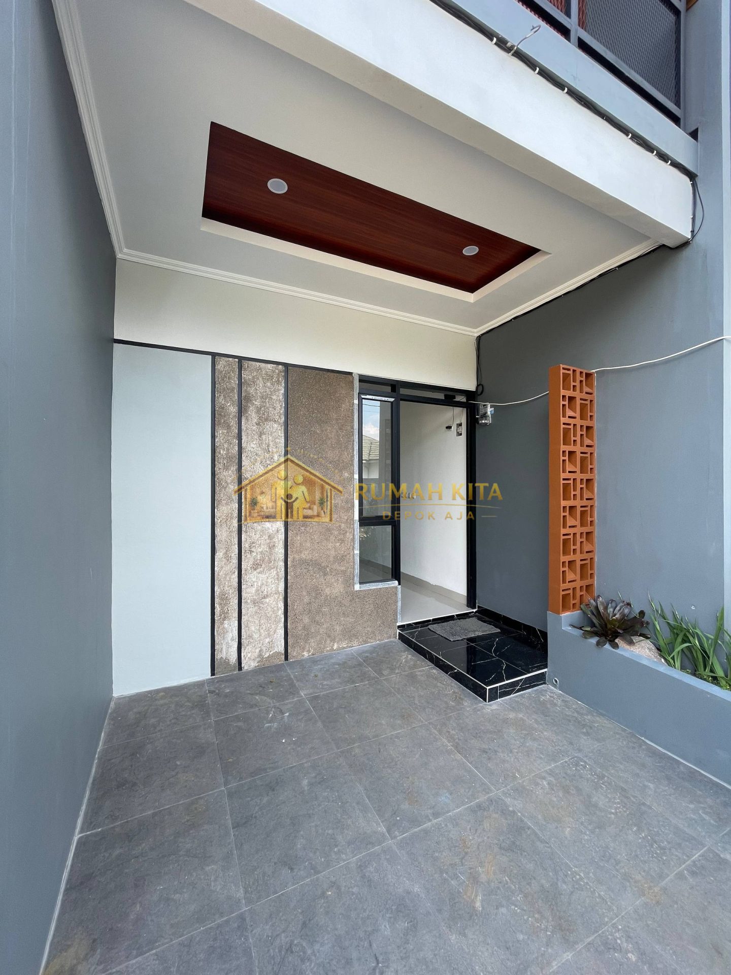 Carport Rumah 2 Lantai Murah di Pengasinan Sawangan Depok