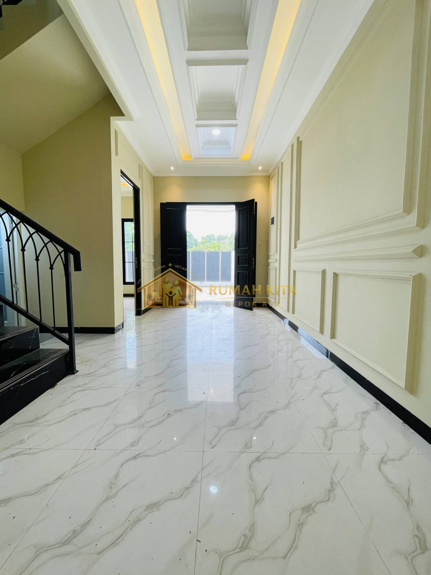 Ruang Tamu Rumah 2 Lantai di Tirta Jaya Sukmajaya Depok