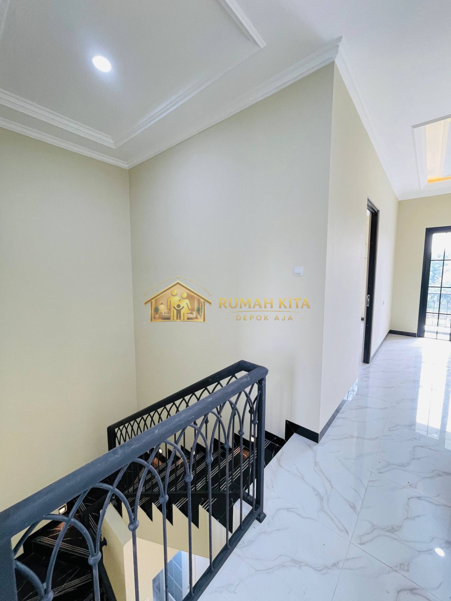 Ruang Keluarga Rumah 2 Lantai di Tirta Jaya Sukmajaya Depok