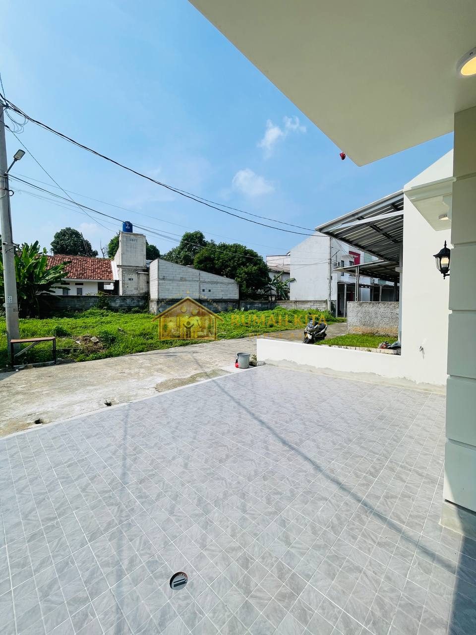 Carport Rumah 1 Lantai di Kalimulya Dekat Grand Depok City