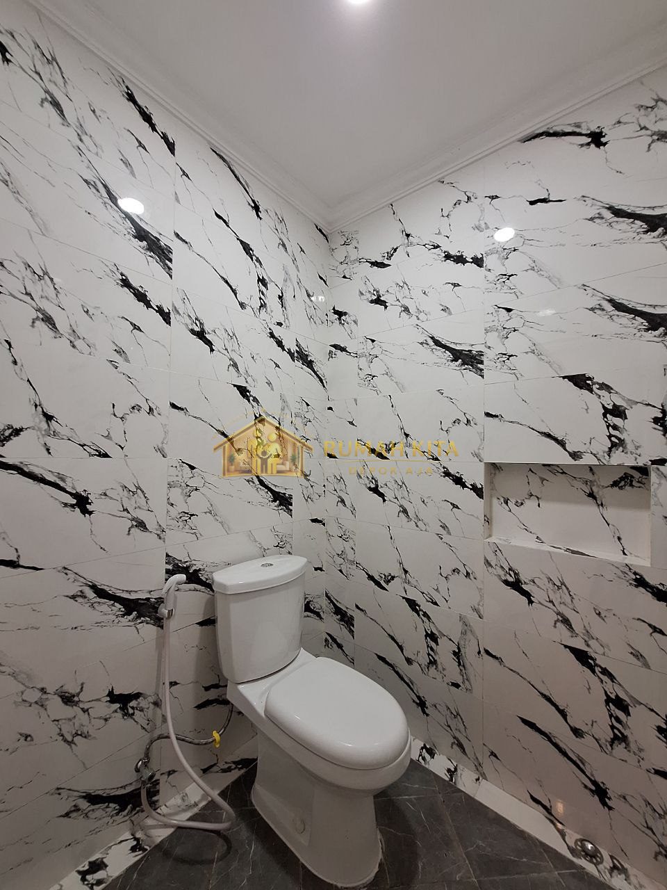 Kamar Mandi Rumah 1 Lantai Dekat Grand Depok City
