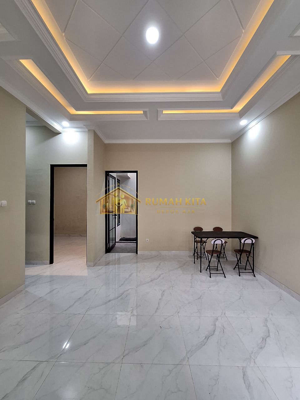 Ruang Tamu Rumah 2 Lantai Ready Siap di Huni Nempel RS Citra Medika Depok