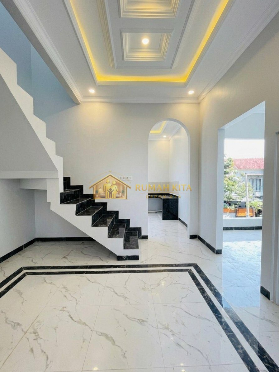 Ruang Makan Rumah 2 Lantai Dekat RS HGA dan Stasiun Depok Lama di Sukmajaya Depok