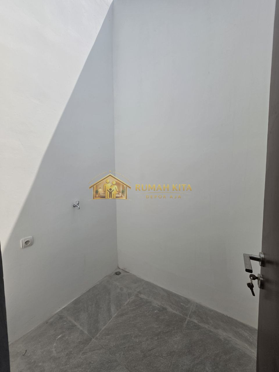 Area Laundry Rumah 2 Lantai di Ciracas Jakarta Timur