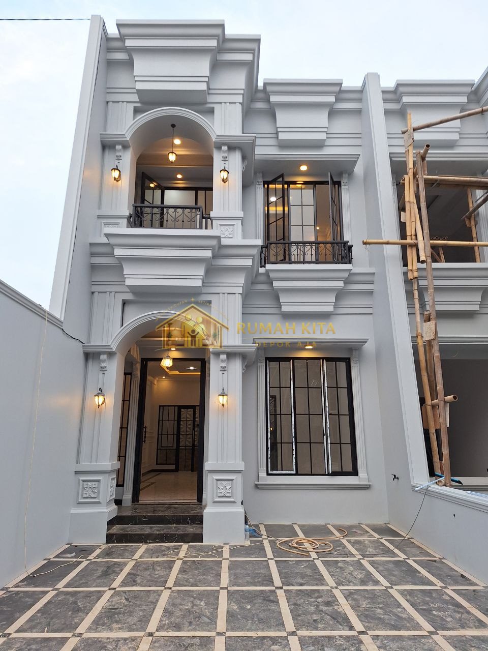 Fasad Rumah 2 Lantai Mewah Siap Huni di Sukmajaya Depok