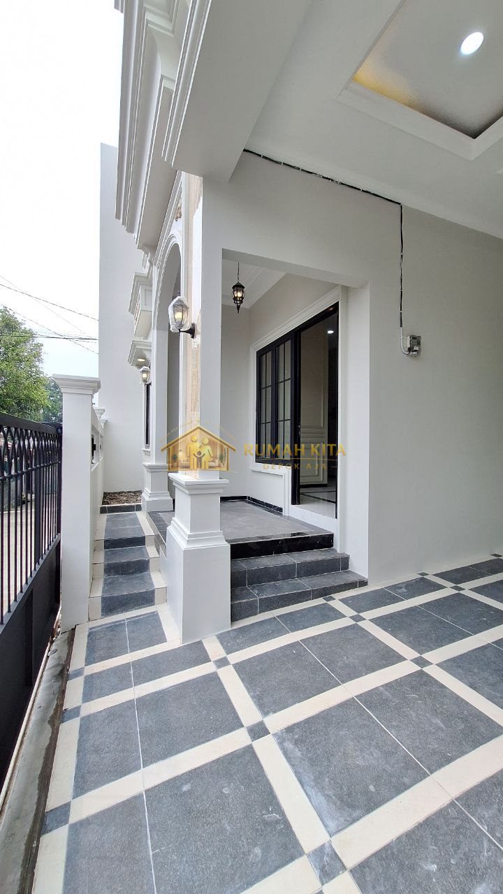 Teras Rumah 2 lantai Nempel Taman Merdeka Sukmajaya Depok