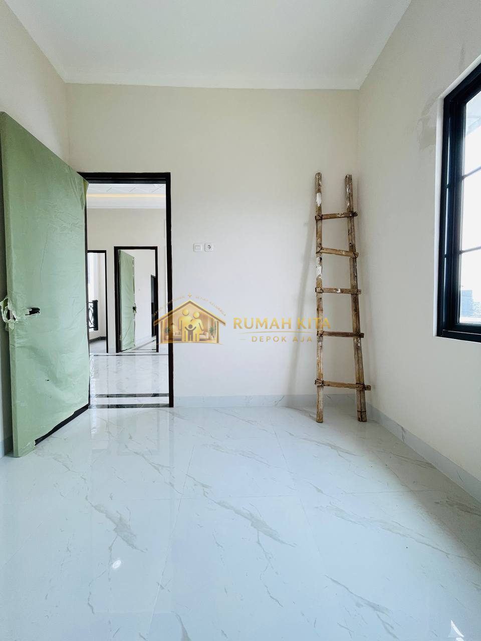 Kamar Tidur Rumah Mewah 2 Lantai Dekat Grand Depok City
