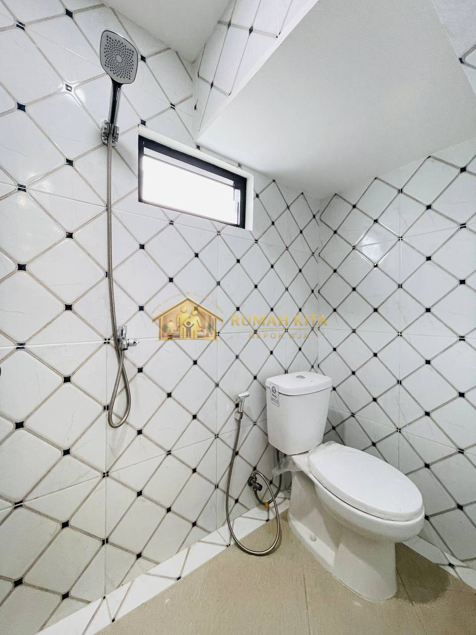 Kamar Mandi Rumah Mewah 2 Lantai Dekat Grand Depok City