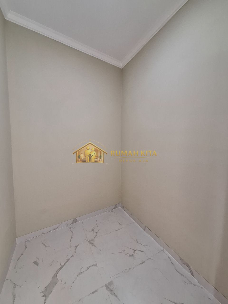 Kamar Tidur Rumah Klasik Mewah 2 Lantai 300 Meter Ke Jalan Juanda Depok