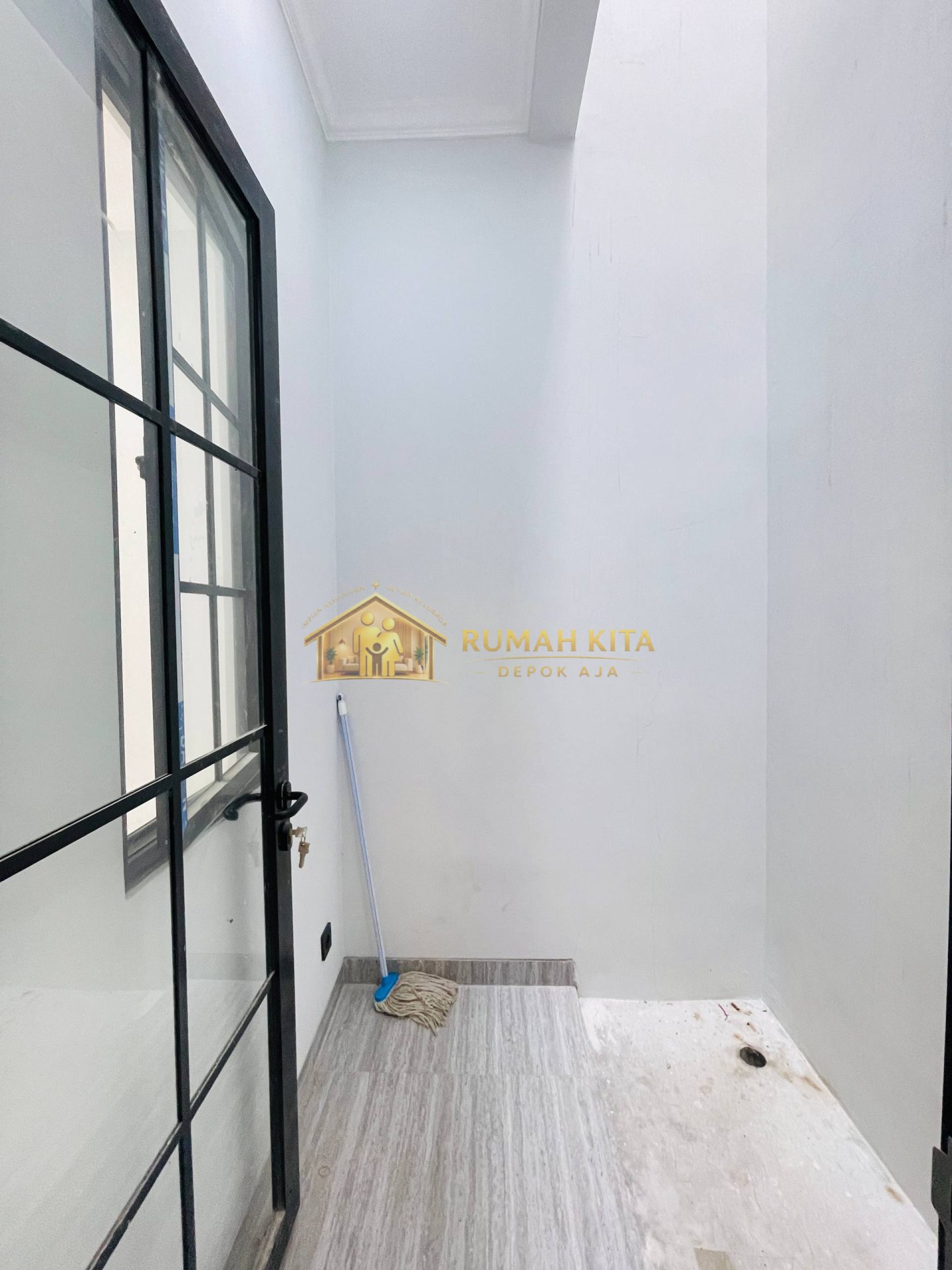 Halaman Rumah 2 Lantai Dekat Kampus JGU GDC Depok